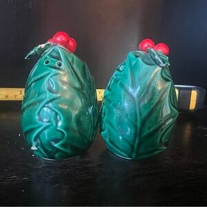 Mistletoe S&P Shakers Vintage Hand Painted